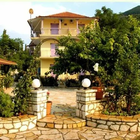The Garden's Guest house Vlikhon