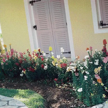 The Garden's Pensjonat Vlikhón